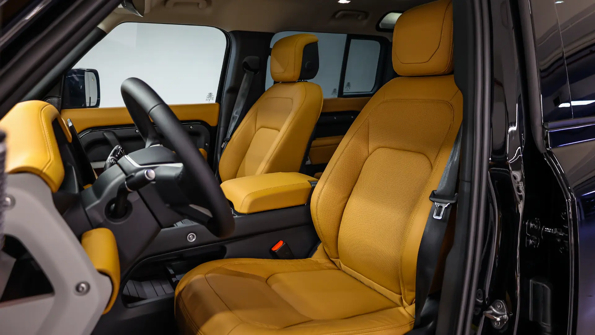 Range Rover Defender  BLACK 2024 Rental Dubai