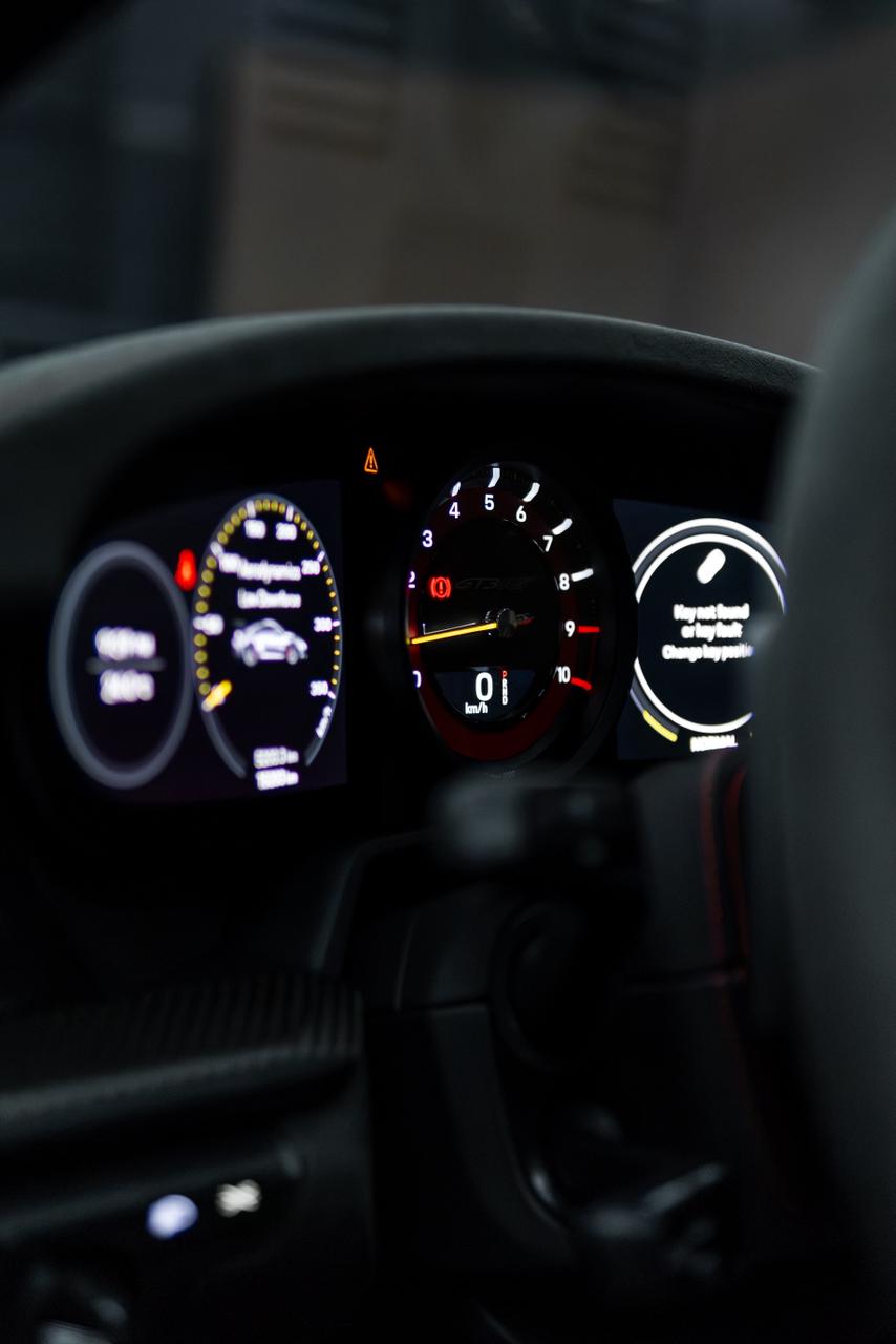 Porsche 911 GT3 RS  BLACK 2025 Rental Dubai