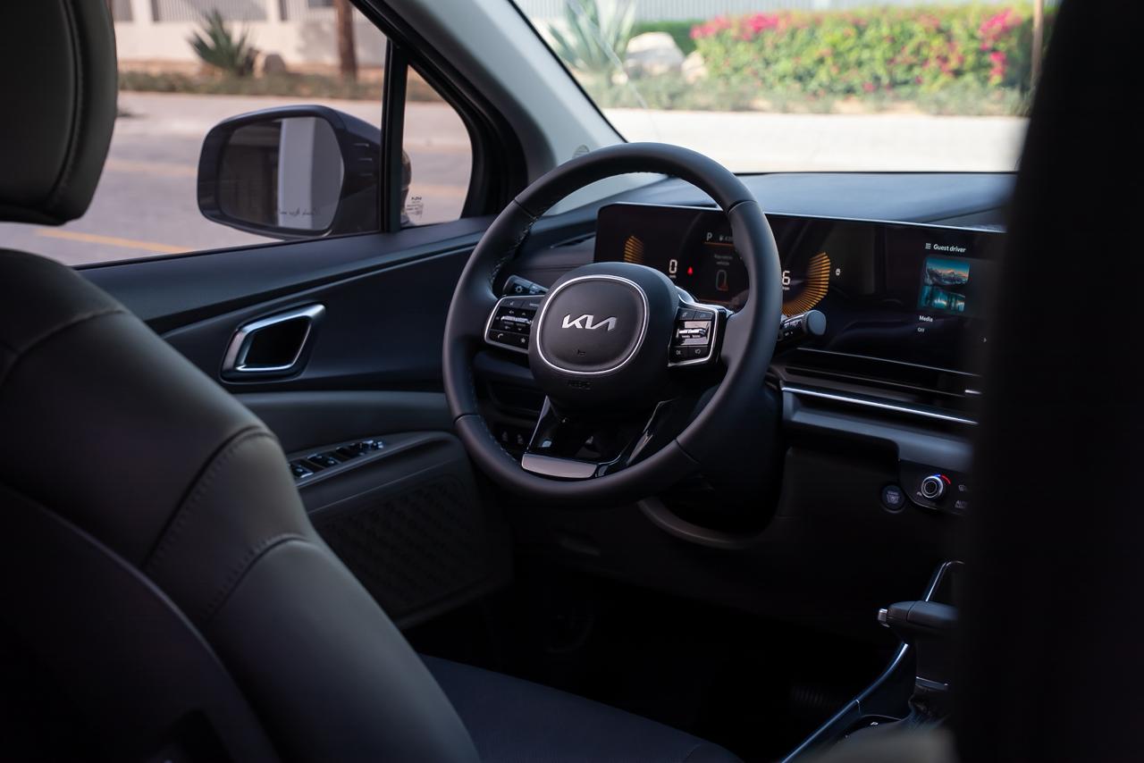KIA Carnival 2025  BLACK 2025 Rental Dubai