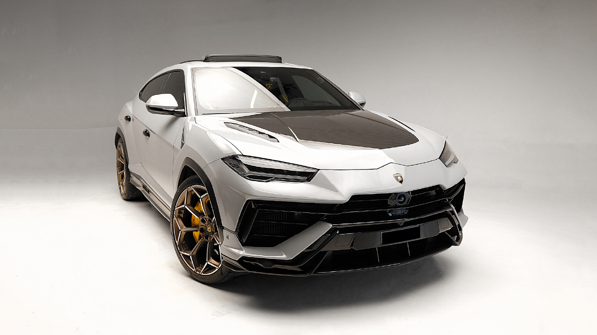 Lamborghini Urus Performante  GREY 2024 Rental Dubai