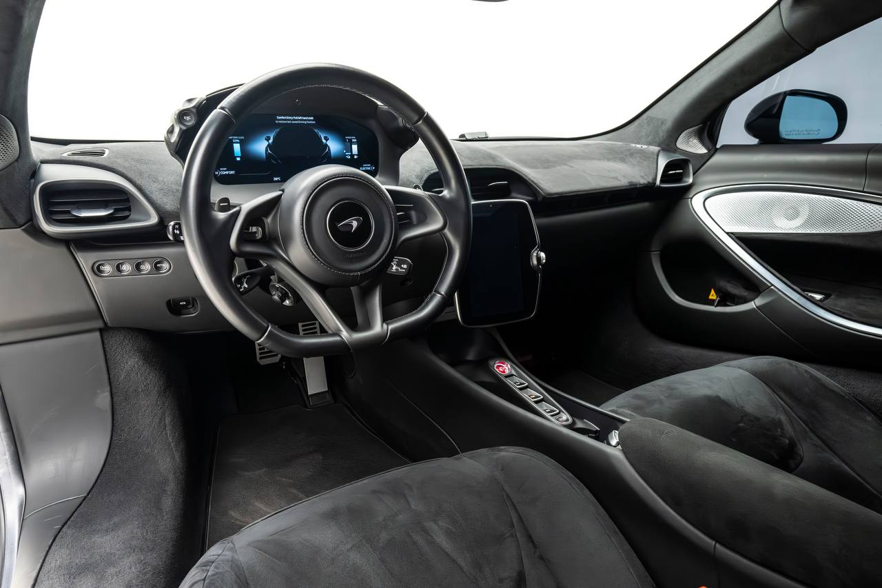 Mclaren Artura   BLACK 2023 Rental Dubai