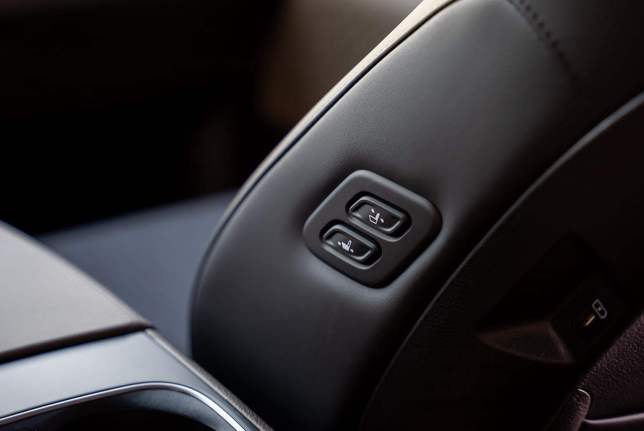 KIA Carnival 2025  BLACK 2025 Rental Dubai