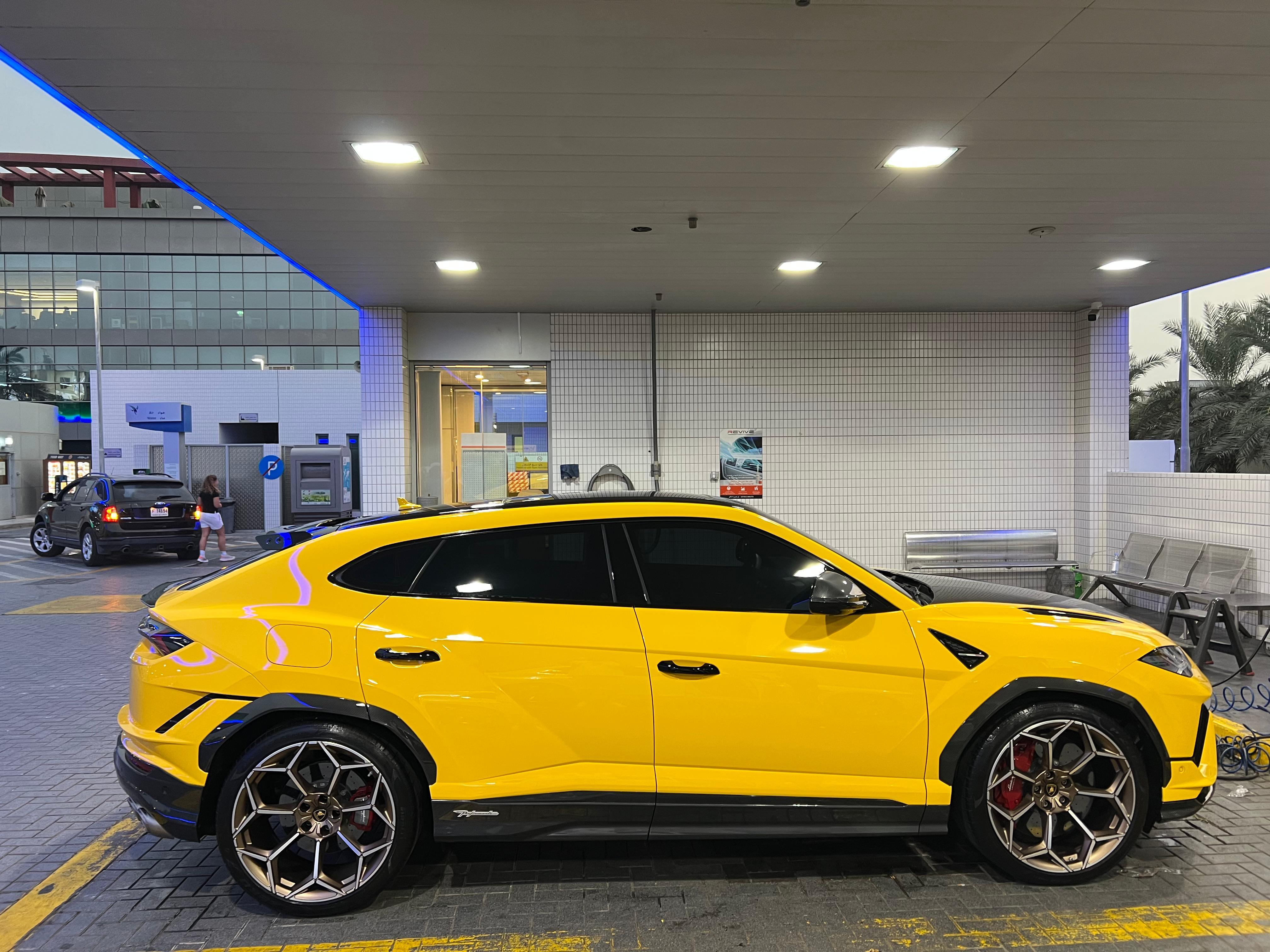 Lamborghini Urus Performant 2025  YELLOW  Rental Dubai