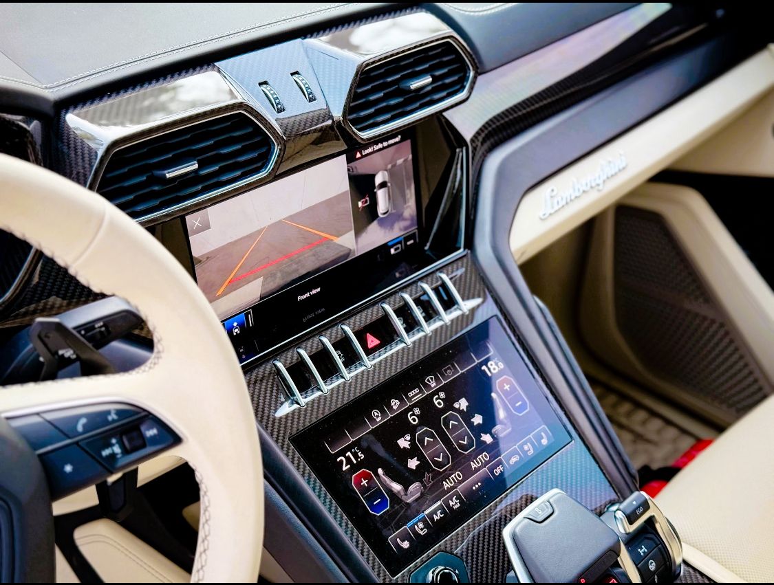 Lamborghini Urus  BLUE 2022 Rental Dubai