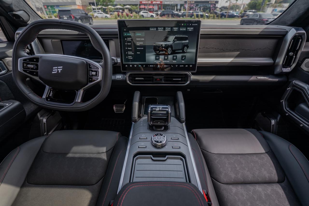 Jetour T2 2025  BLACK 2025 Rental Dubai