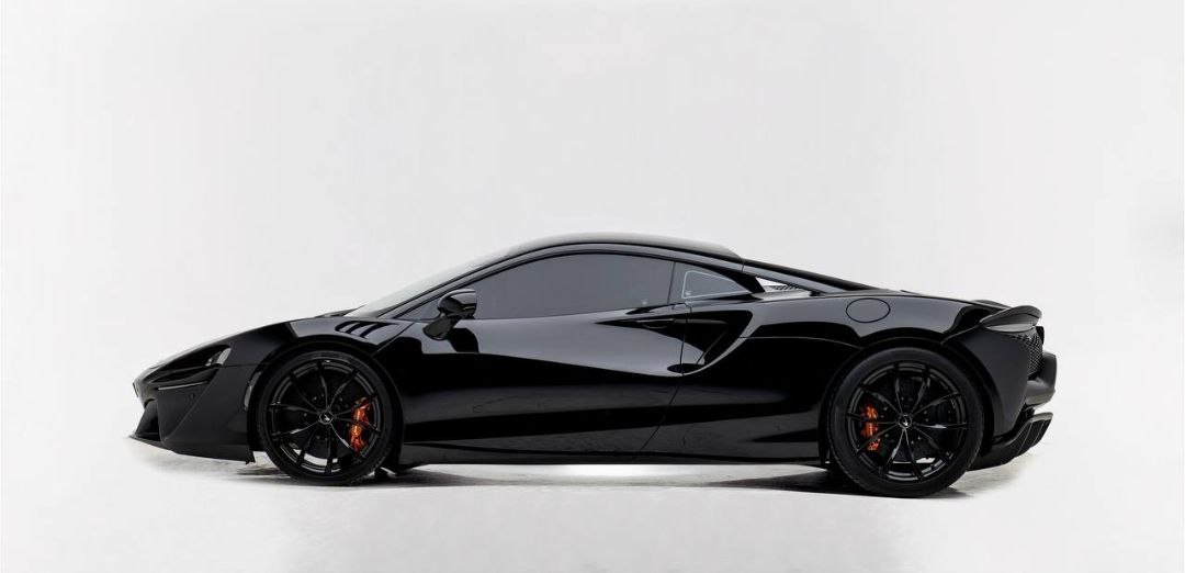 Mclaren Artura   BLACK 2023 Rental Dubai
