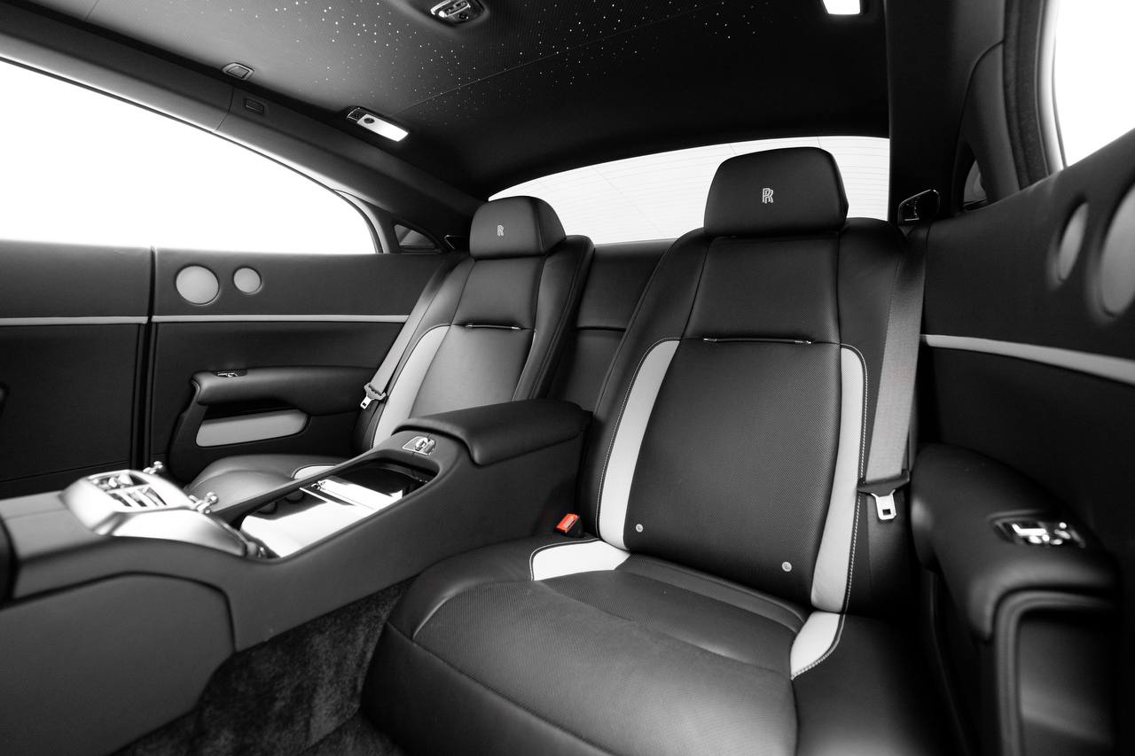 Rolls Royce Wraith (Black Badge)   Silver 2021 Rental Dubai