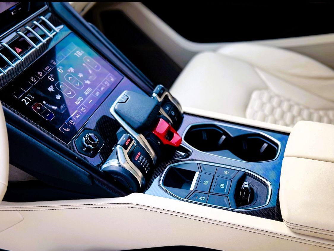 Lamborghini Urus  BLUE 2022 Rental Dubai