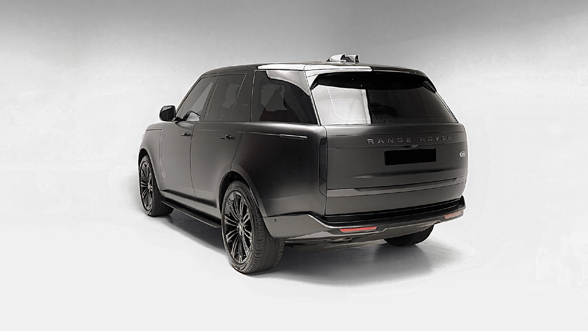 Range Rover Vogue  BLACK 2024 Rental Dubai