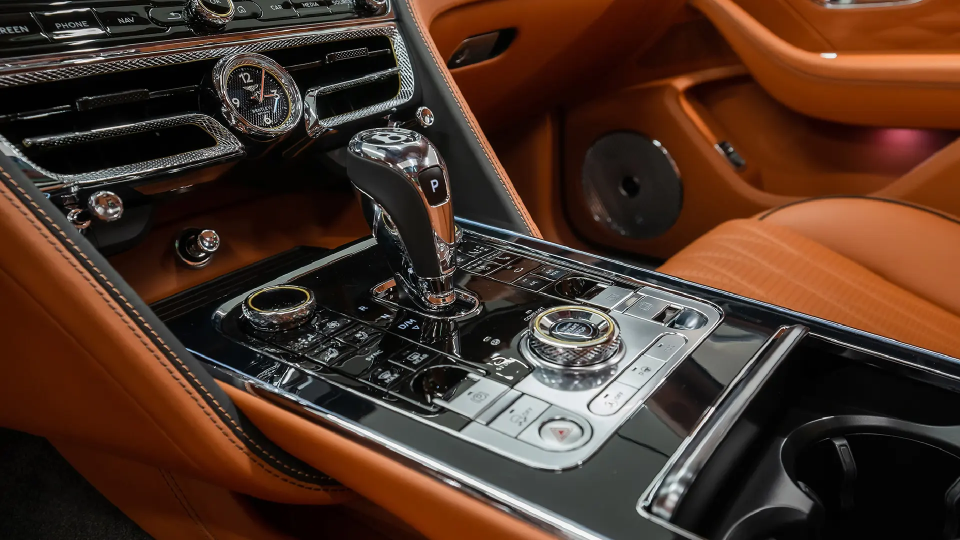 Bentley Flying Spur W12  WHITE 2023 Rental Dubai