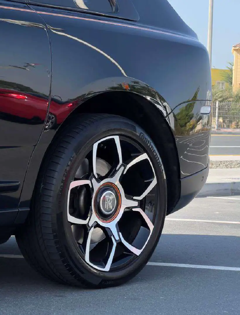 Rolls-Royce Cullinan Black Badge  BLACK 2022 Rental Dubai