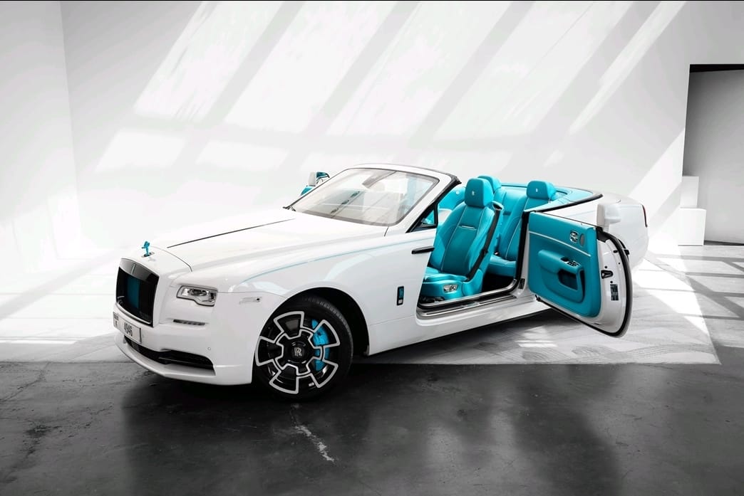 Rolls Royce Dawn ,free delivery  WHITE 2022 Rental Dubai
