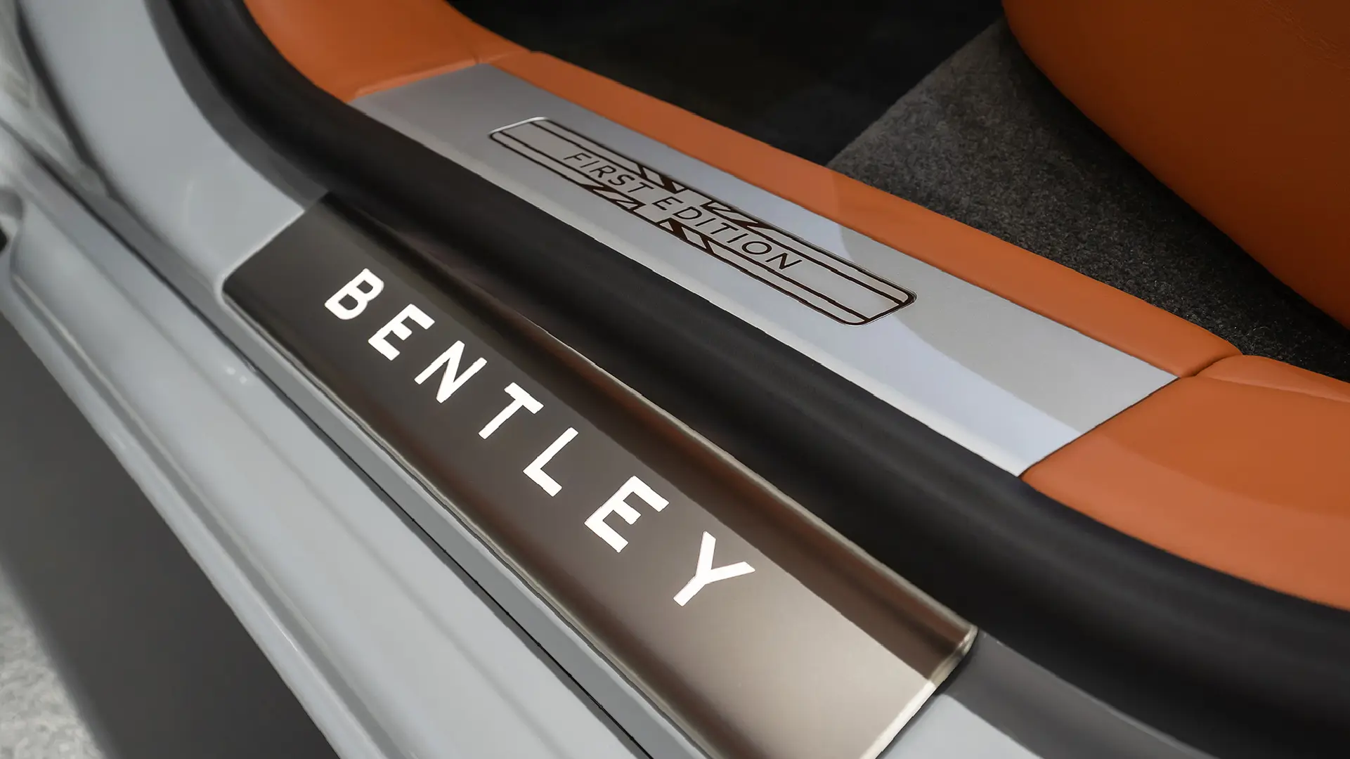 Bentley Flying Spur W12  WHITE 2023 Rental Dubai